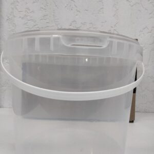 Ёмкость с крышкой для краски, а), общая шкала мл
Крышка: Герметичная, защелкивающаяся/с усилием фиксации
Тип использования…